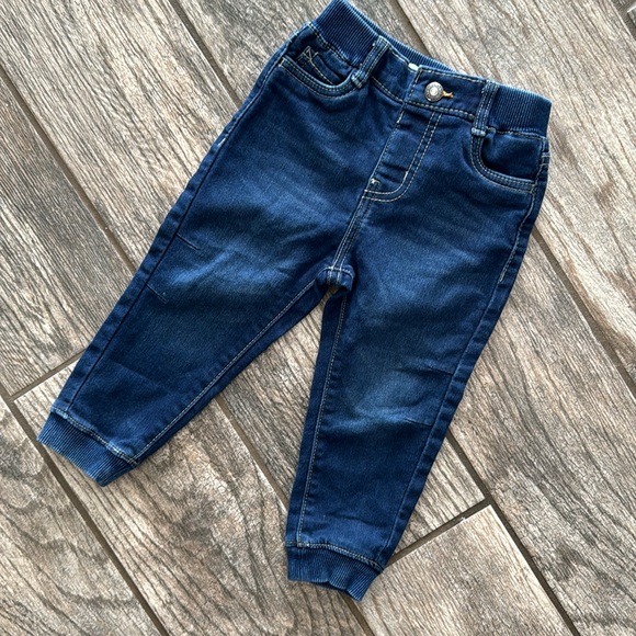 Levi’s toddler baby bundle lot jogger jeans T-shirt top 💙 - Picture 4 of 6